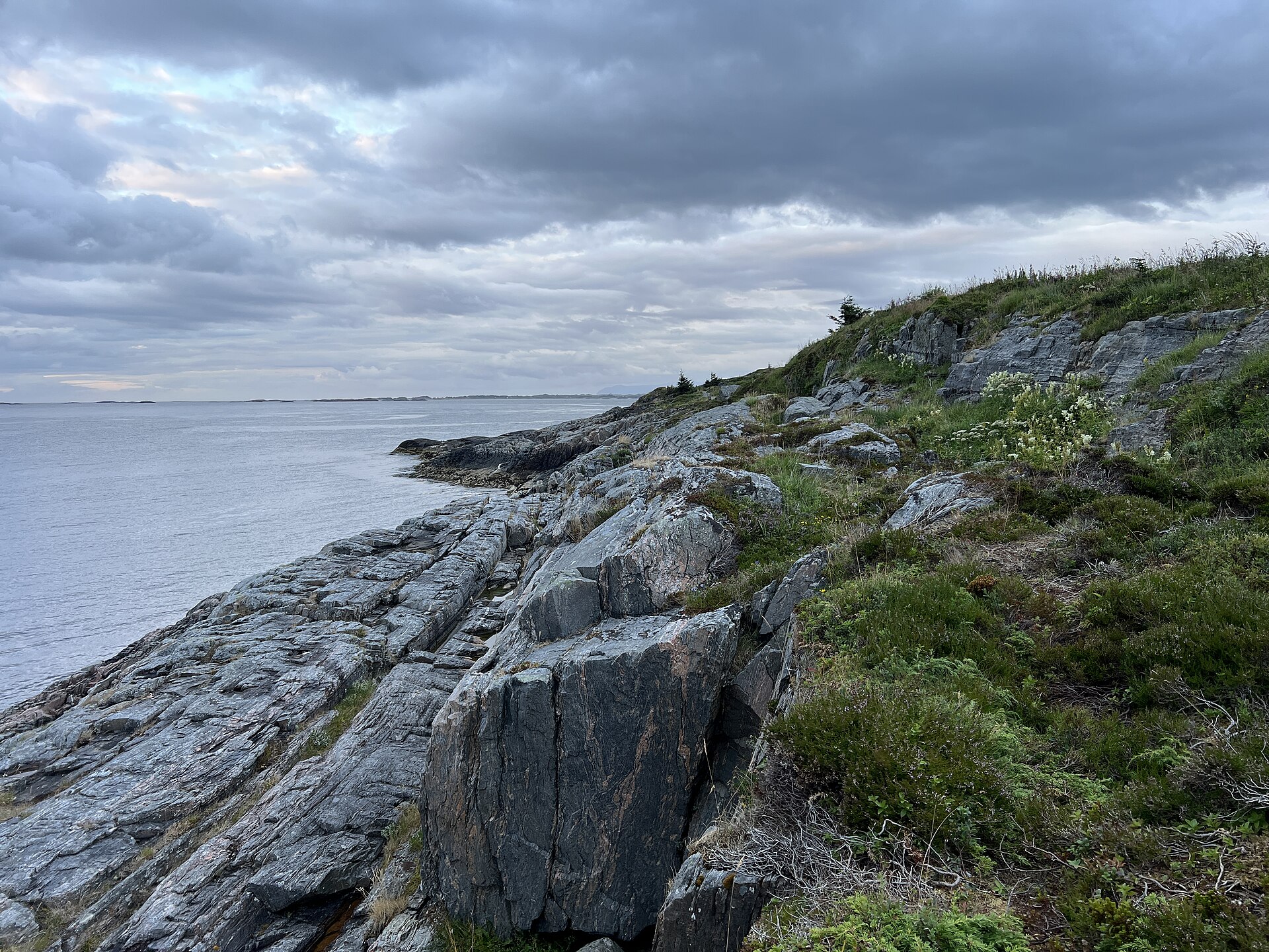 Molde — ASKEVÅGEN: Aussichtsplattform am Wellenbrecher · Landschaftsroute