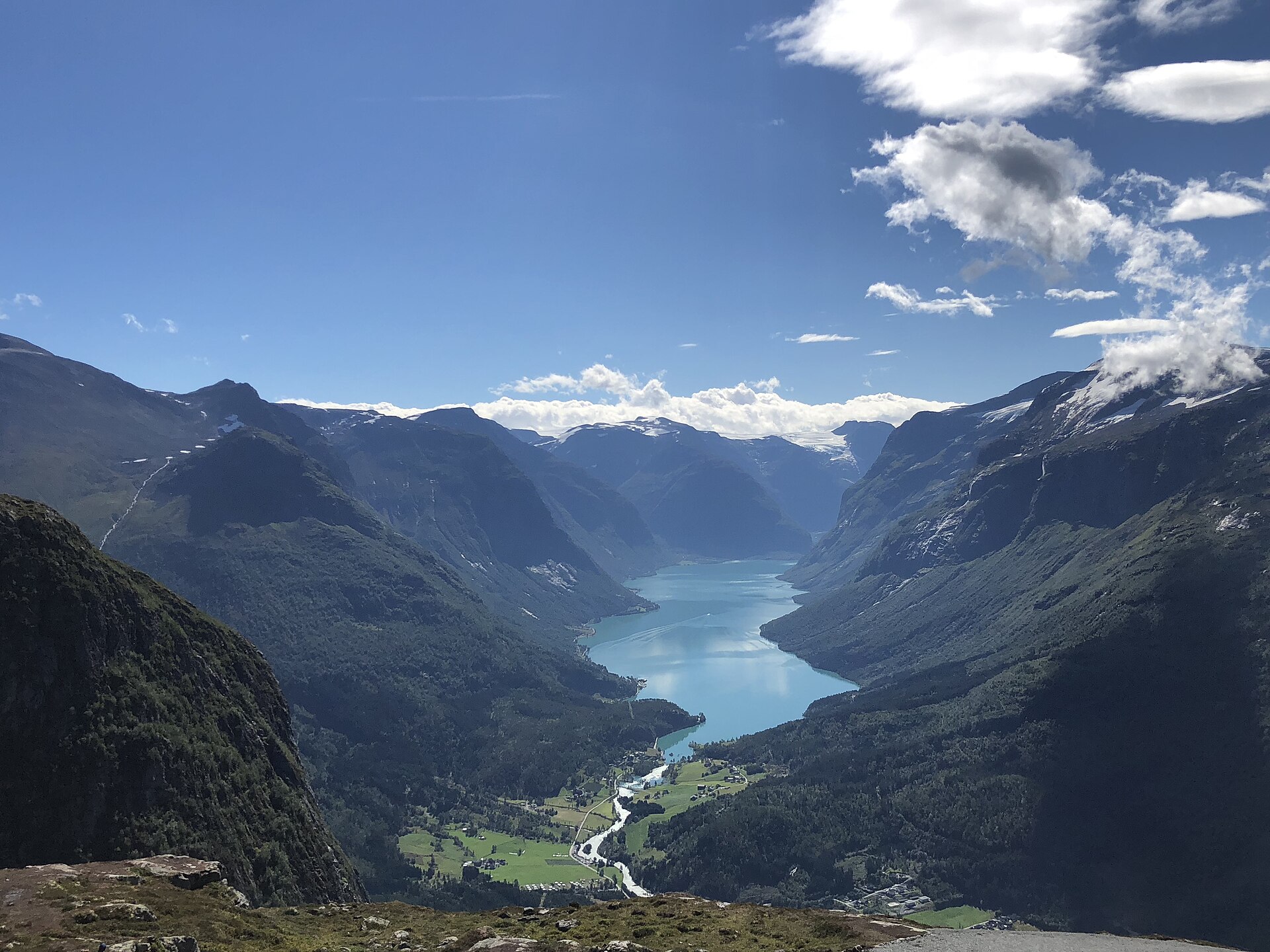 Olden — DAS GRÜNE WASSER: Lovatnet, Oldevatnet & der Nordfjord · Gletschermilch in Türkis